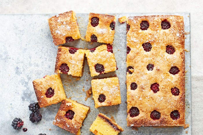 Blackberry bakewell squares Blackberry bakewell squares