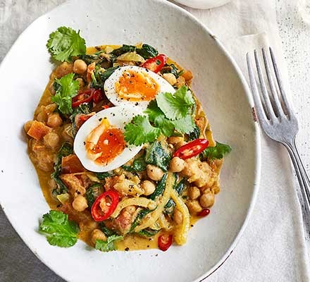 Chickpea curry with soft boiled egg