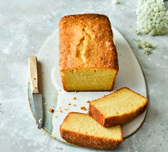 Elderflower crunch cake