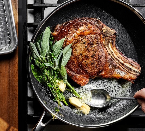 Hexclad hybrid frying pan