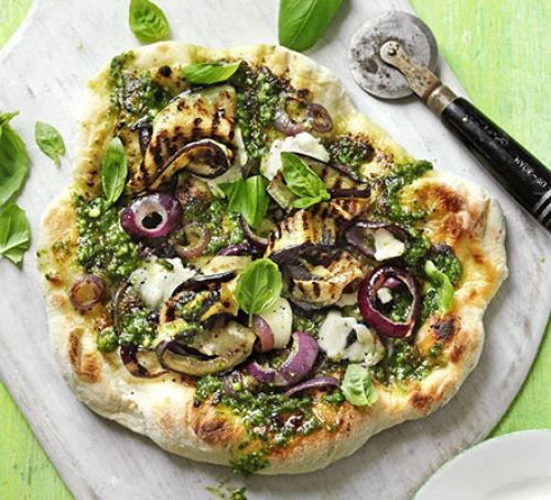 Aubergine and pesto pizza topped with goat's cheese